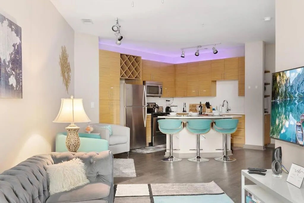 Dt Charm Apt With Pool,Gym,Wine,Wkspace, Free Parking 夏洛特